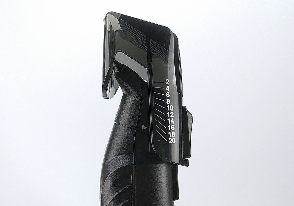Remington PG2000 Graphite Series G2 - nastavitelný hřeben pro volbu délky zastřižení